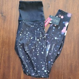Nwt Onzie Highrise graphic legging M/L